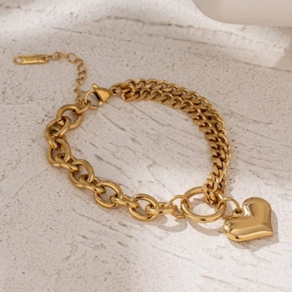 ^NEW 18K Gold Plated Chunky Link Chain Heart Circle Bracelet - Picture 2 of 7